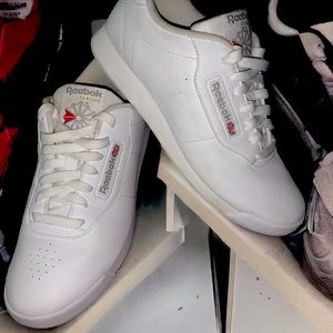 Size 9 White Reebok Classic.
